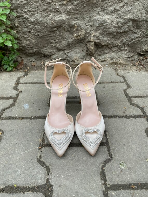 Evening Shoes with Stone Design, Wedding Shoes for Women, Light Beige Stilettos with Swarovski Stone, Stylish Stiletto Heel Bridal Shoes