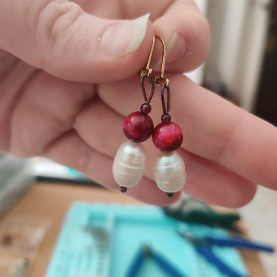 Cranberry pearl earrings sale