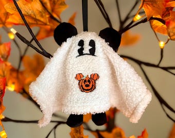 Mickey Ghosty keychain - PRE-ORDER est to arrive end of SEPTEMBER