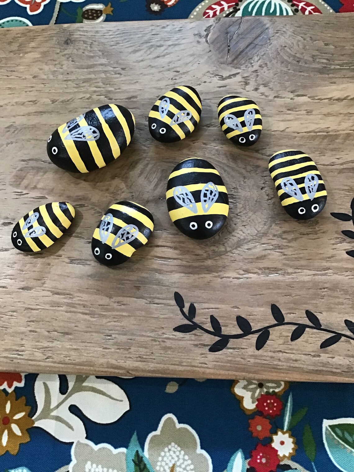 Set of 7 | Hand Painted Bee Rocks | PNW Beach Rocks | Bee Garden Rocks ...
