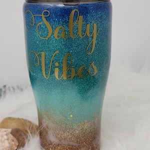 Bicchiere da spiaggia Salty Vibes, onde dell'oceano, Sassy 30oz,