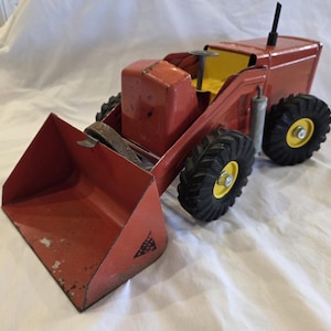 1950s Nylint Red Pressed Steel Hough Payloader Front End Loader 16" Tractor Toy * Vintage antique collectible *