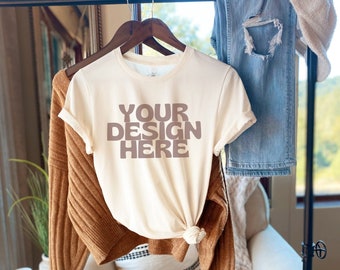 Bella & Canvas 3001 T-shirtmodell - Bella Canvas naturlig modell - Naturlig skjortmodell - Hängande modell - Naturlig T-shirt Bella Canvas modell