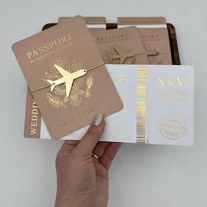 Faire-part de mariage passeport, faire-part de mariage à destination, feuille d'or, faire-part carte d'embarquement rose poudré, réservez vos dates,