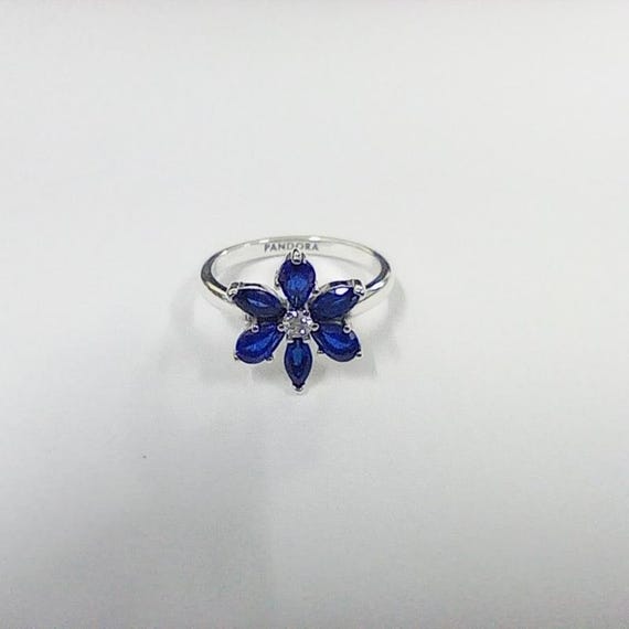 Pandora Sparkling Herbarium Cluster Silver Ring