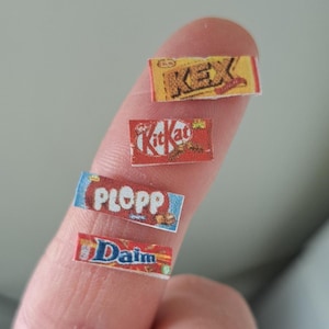 1:12 Miniature Dollhouse Swedish Candy Chocolate Groceries Dolls House Dollhouse Decor Miniature Scene 1/12th Scale