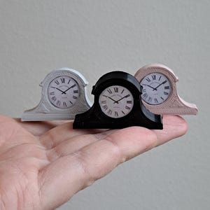 1:12 Miniature Dollhouse Mantel Clock Home Decoration Dolls Farmhouse Style Dollhouse Decor Miniature Scene 1/12th Scale