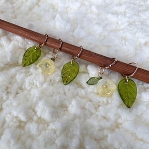 Glass Bead Flower & Leaf Stitch Markers, Knitting/Crochet Accessories, Progress Keepers