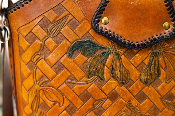 Vintage 80s Tooled Leather Handbag / Handmade Han… - image 6