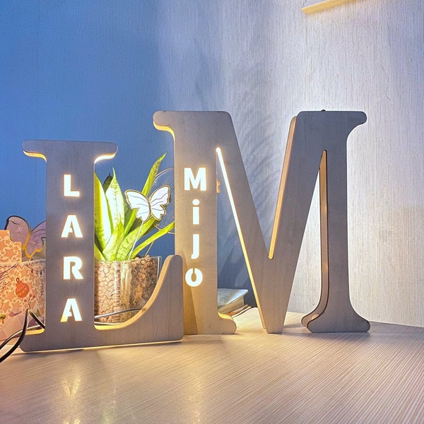 Houten letter initiaal gepersonaliseerd met naam, LED houten letter, nachtlampje, snooze light, kinderkamerdecoratie cadeau