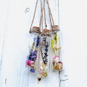 Little Flower Jar | Dried Flower Bottle | Wedding Favours | Flower Decoration in a Bottle