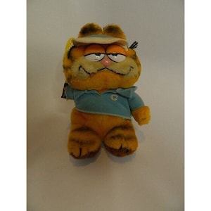 Vintage 1981 8” Garfield Dakin Plush with Tennis Raquet