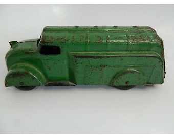 Vintage 1930's Wyandotte Green Tank Truck 10.5”