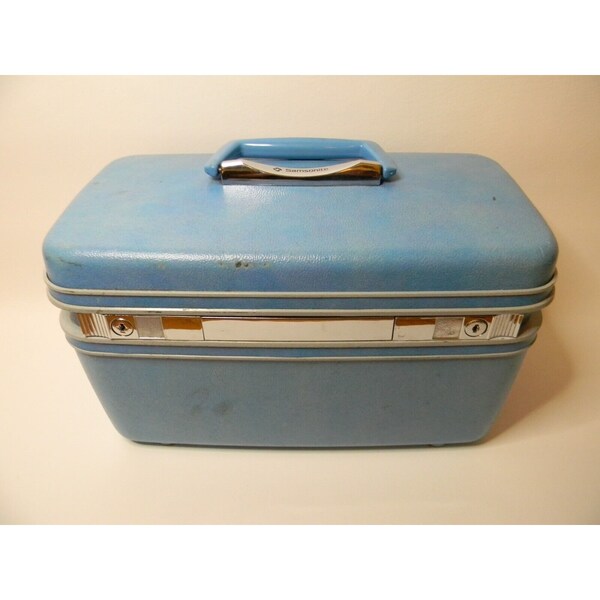 Vintage Samsonite Silhouette Light Blue Train Case w\Key