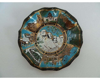 Vintage Mount Rushmore  7.5” Ash Try / Candy Dish