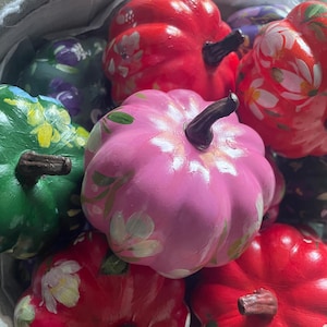FALL DECORATED PUMPKINS