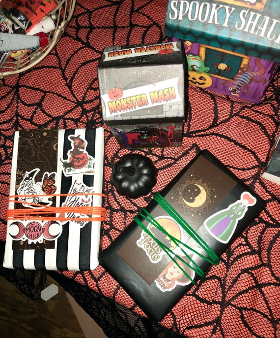 Halloween Blind Date Book | Mystery Horror Thriller Paranormal Novels Great Gift for a Reader or Book Lover