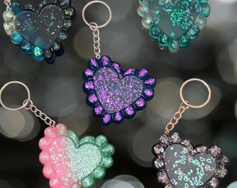 Llaveros de pastel de resina con purpurina hechos a mano/Llavero con forma de corazón/San Valentín