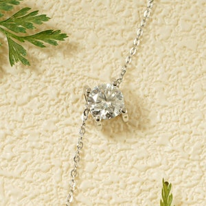 Minimalist Round Cut Moissanite Pendant Necklace/ 9K/14K/18K Solid Gold Chain Necklace/ Valentine's Day Gift for Women/ Anniversary Gift