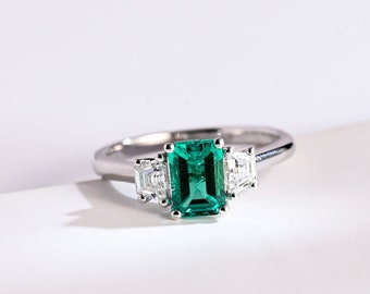 Emerald & Trapezoid Cut Moissanite Engagement Ring/ Anniversary Gift/ 9K/14K/18K Solid Gold Three Stone Ring/ Promise Ring for Women