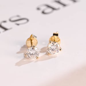 Gold tägliche zierliche rund geschnittene Moissanite Ohrstecker / Art Deco Ohrstecker / Jahrestag Geschenk / Geburtstagsgeschenk für Sie, Frauen, Frau