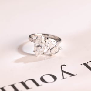 9K / 14K / 18K Massivgold Toi et Moi Klare Marquise & Birne Moissanite Verlobungsring, Zwei Stein Vorschlag Ring, Doppelstein Ring, Geburtstagsgeschenk