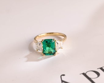 Anillo de compromiso de moissanita de talla esmeralda cultivada en laboratorio de oro sólido con trapezoide / anillo de boda / regalo de aniversario / anillo de promesa