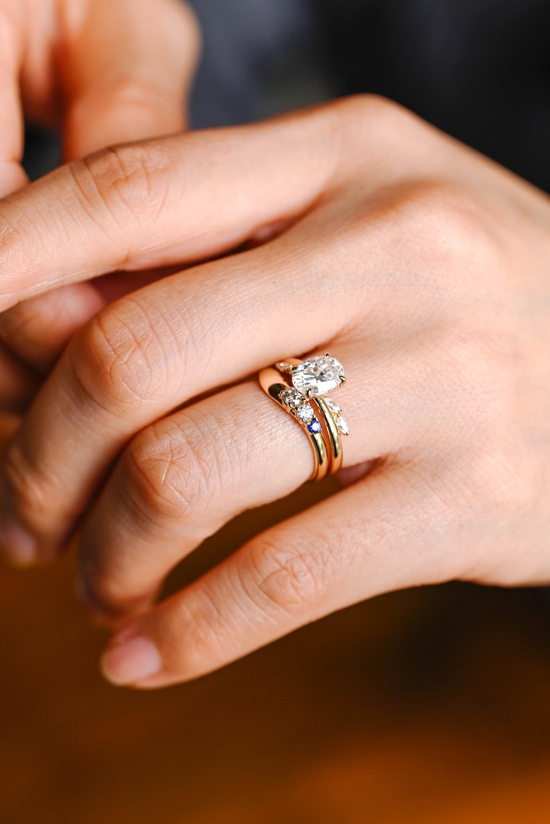 Solid Gold Oval Cut Moissanite Engagement Ring and Wedding Band Set ...