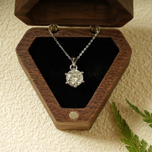 Simple Round Cut Moissanite Pendant Necklace/ 9K/14K/18K Solid Gold Chain Necklace/ Valentine's Day Gift for Women/ Birthday Gift for Her