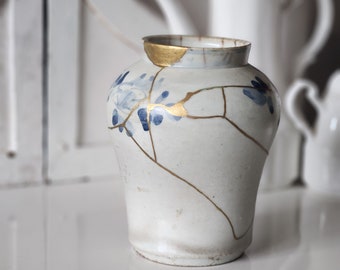 Vintage Kintsugi Japanese ceramic pottery vase
