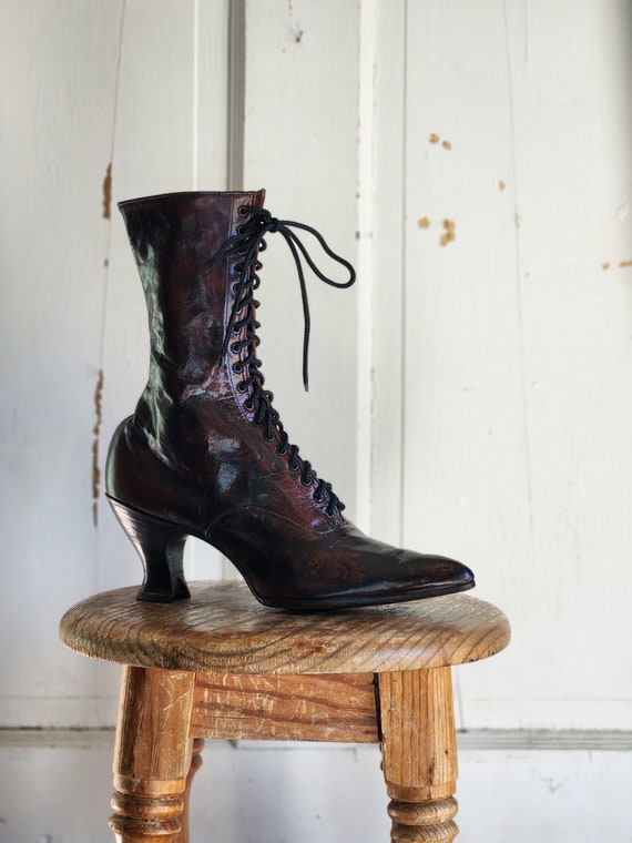 Antique Victorian ladies boot or leather shoe brow