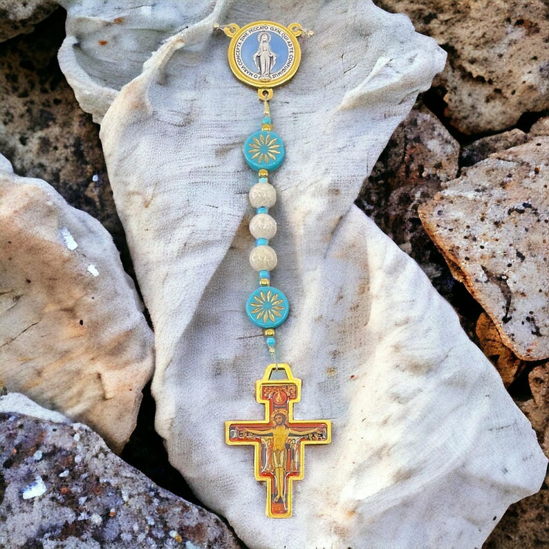 San Damiano, Rebuild My Church Rosary, Natural River Stone Beads, Czech Glass Aster Flower Beads, Miraculous Medal, San Damiano Crucifix. bild 4