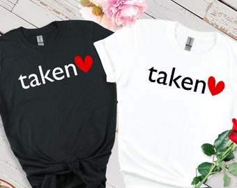 Camicia a cuore preso, camicia di San Valentino abbinata per coppie, camicia del cuore della mia ragazza, camicia di San Valentino divertente, regalo di San Valentino