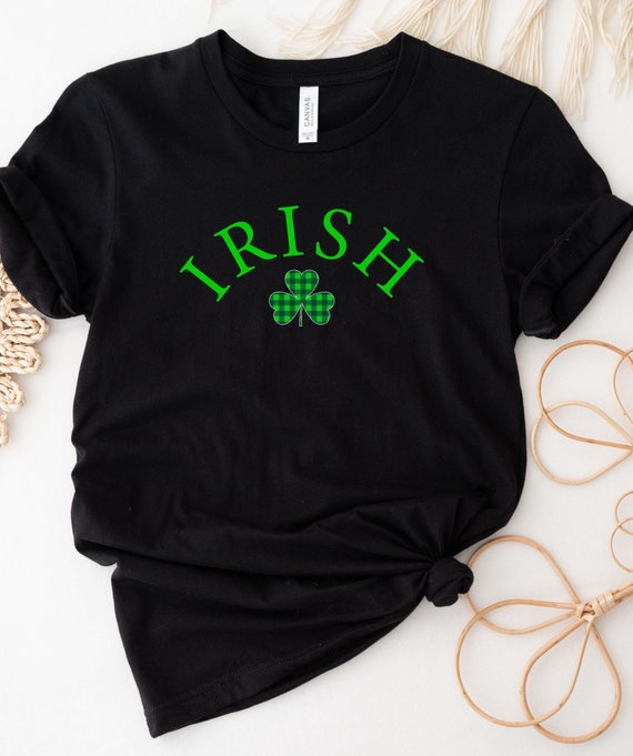 T-shirt Trifoglio Irlandese Lucky Shamrock Taglie 2t 6t Collezione Di Badge / Etichette Per Il Giorno Di San Patrizio T-shirt Trifoglio Irlandese Bambini