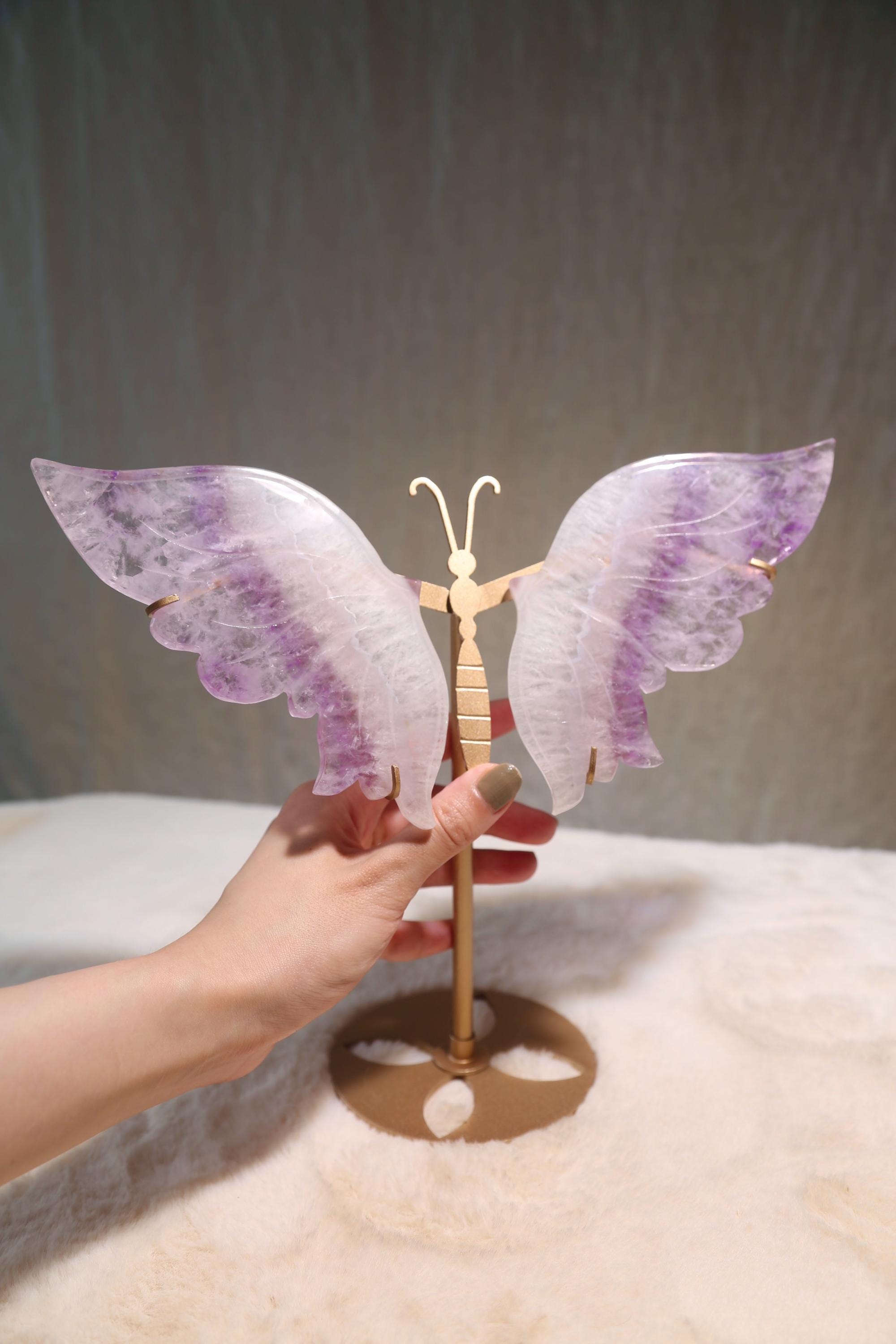 ピンクアメジスト　蝶々 ウルグアイ産クォーツピンクアメジスト蝶の羽根（スタンド付き