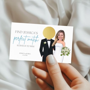 Könnte beinhalten: Eine rechteckige Rubbelkarte mit dem Text FIND JESSICA'S perfect match SCRATCH TO WIN! JESSICA AND GREG 05.09.2016. Das Design zeigt eine Illustration einer Person im Smoking und einer Person im weißen Kleid, die einen Blumenstrauß hält.