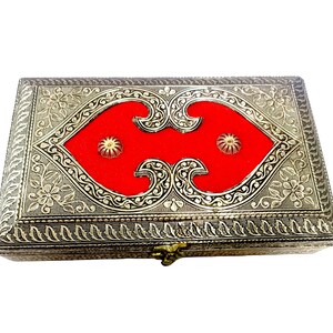Roter Samt Holz Handgefertigte Dryfruit Box / Geschenkbox / Indische Hochzeitsbox / Traditionelle Geschenkbox / Diwali Geschenkbox.
