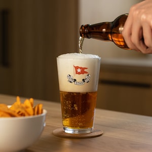 White Star Line Logo Beer Pint Glass, RMS Titanic Glass, Titanic Lover, Titanic Gift, Titanic Birthday Gift, Titanic Cocktail, Titanic Pint