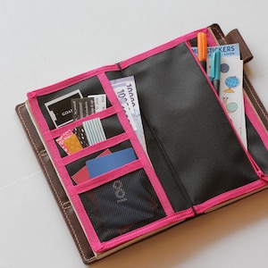 Insert wallet with Zipper for Travelers Notebook TN Wallet Pouch | Multi-Pocket Journal Organizer | Black Fuschia Color