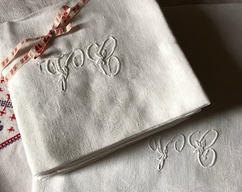 Belle nappe et ses 10 serviettes en coton damassé blanc, monogramme brodé VC