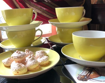 Juego de almuerzo o taza de té, vintage, amarillo y blanco, años 50