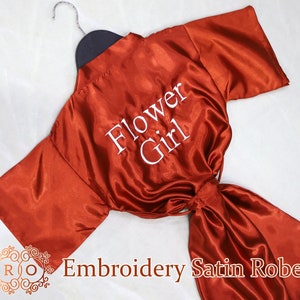 Bridal Robes- Sage green embroidered bridal robes /Bridesmaid Robes/Bridal Robe/Bride Robe/Bridal Party Robes/Bridesmaid Gifts/Satin Robe