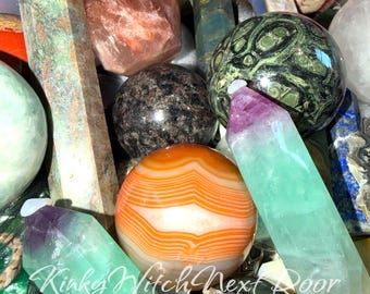 Intuitively Chosen Crystal Set: Healing Crystal Mystery Scoop