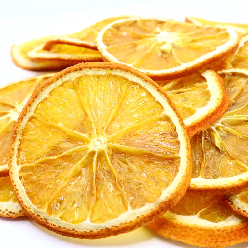 A set of premium orange dried slices created using the best drying technology for even texture and flavor. These dried citrus slices are versatile – great as a cocktail garnish, cake decoration, or simply enjoyed as dry oranges. Perfect for home bars, baking, or natural crafts, each dried orange slice offers freshness, authentic citrus taste, and adds unique style to drinks or dishes.