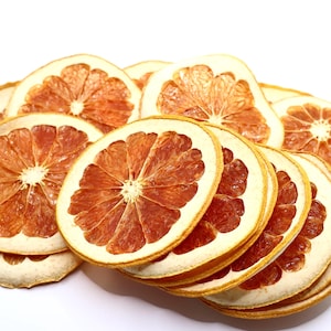 Dried Grapefruit Slices Dried Natural Fruits Cocktail Garnish Dessert Decoration Tea Infusion Dried Fruit Snack 7.5–9.0 cm (2.95–3.54&#39;&#39;)