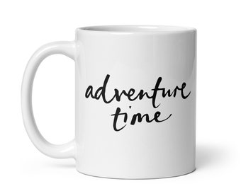 Taza Hora de aventuras, Pequeñas aventuras, Comparte la aventura, Aventurero en el patio trasero, La aventura continúa