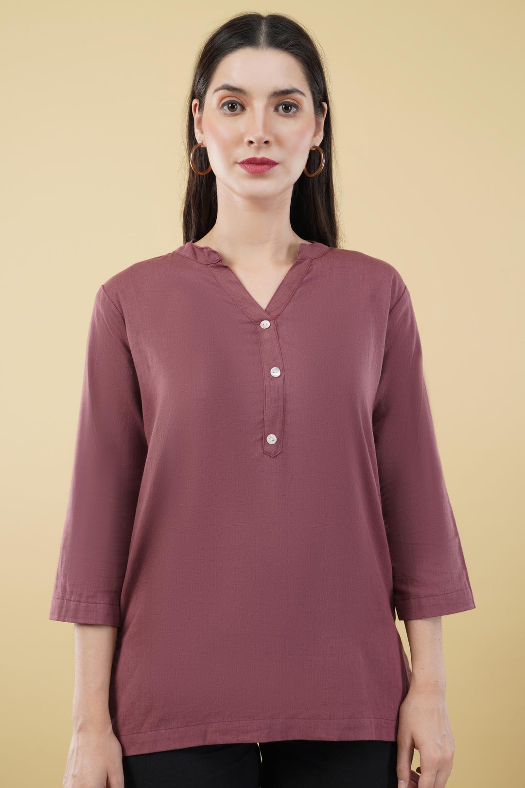 Women’s Floral Printed Rayon Short Kurti – Casual Half Sleeve Ethnic Top for Office & Daily Wear