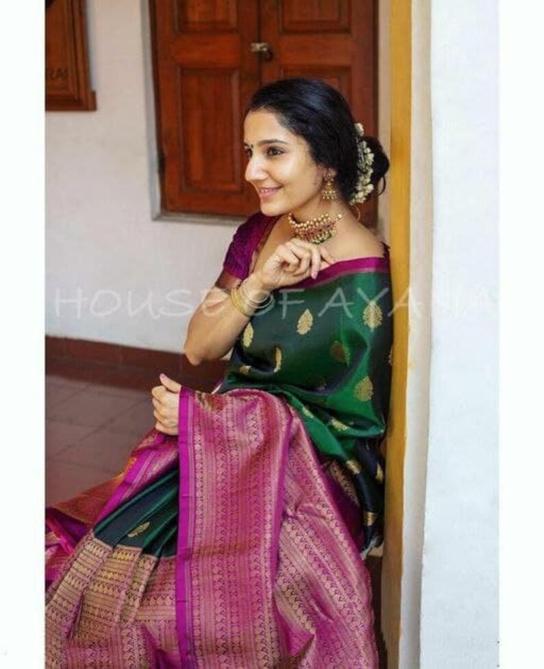 Jivana Emerald Green Pure Kanjivaram Weaving Silk Ready to Wear Saree main image 1