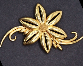 Monet Signed Designer Gold Tone Extra Large Flower Brooch