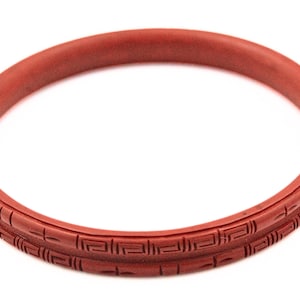 Bransoletka z cynobrem, vintage&#39;owa, eksportowa, z trawionym lakierem